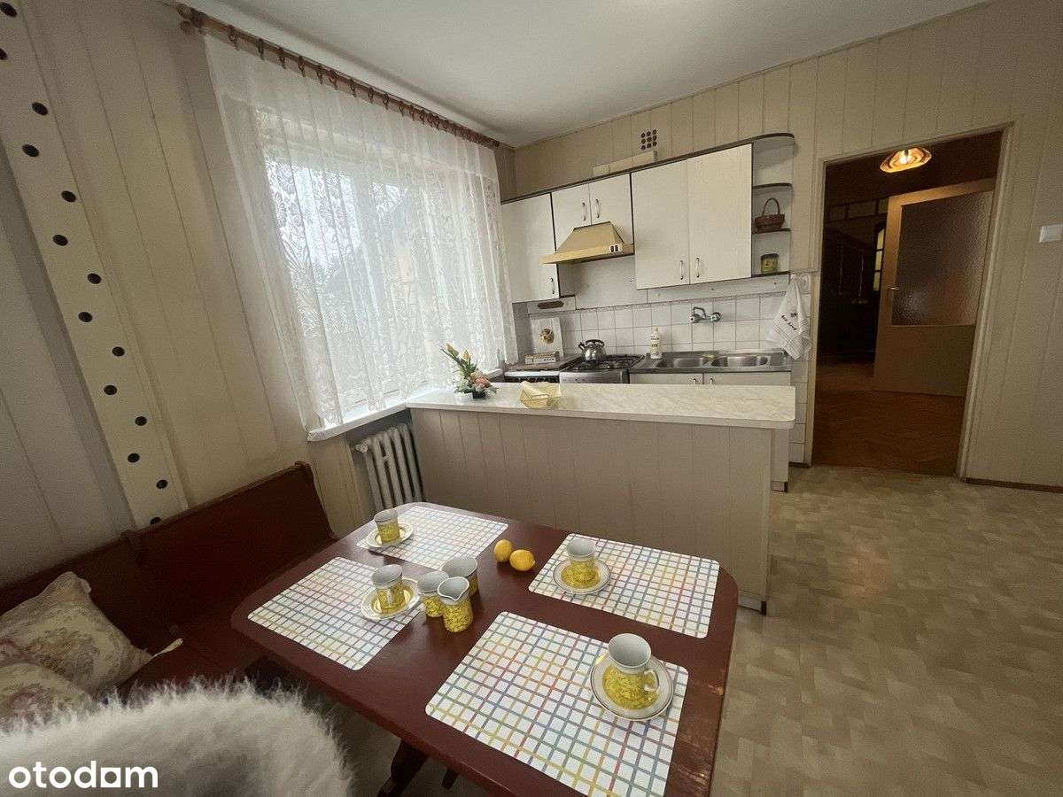 Dom 250m2, działka 944m2; ul. Poświątne-17