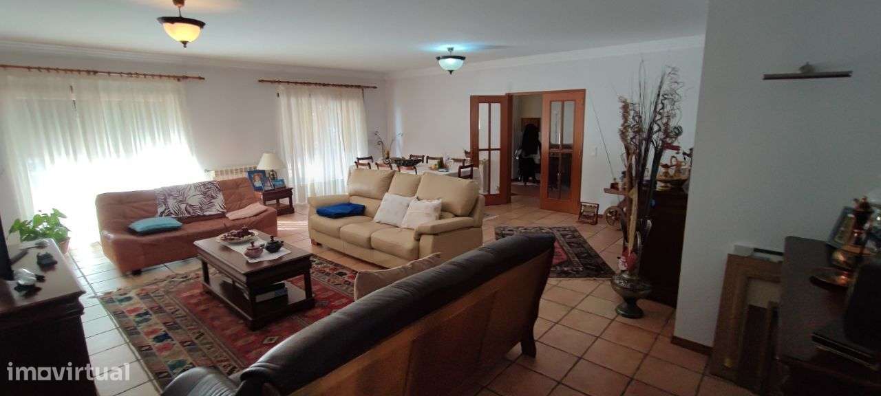 Moradia com 6 quartos, piscina e  Quinta envolvente em FEBRES-7