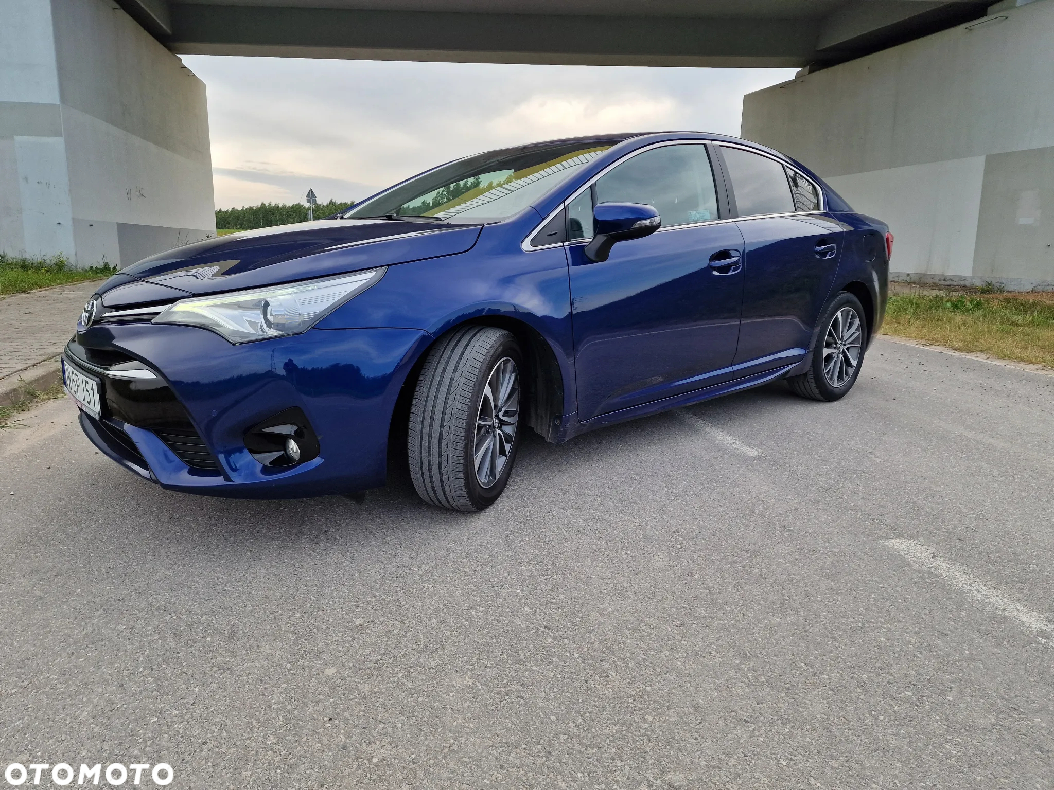 Toyota Avensis 1.8 Premium - 10