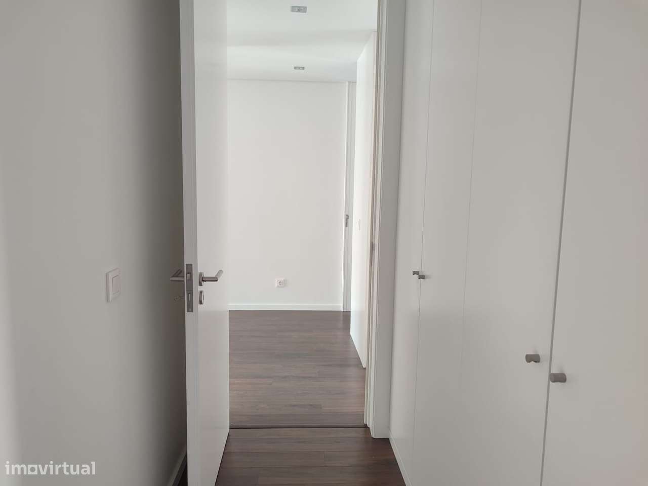 Excelente T3 c/ 2 suítes - Ramalde-22