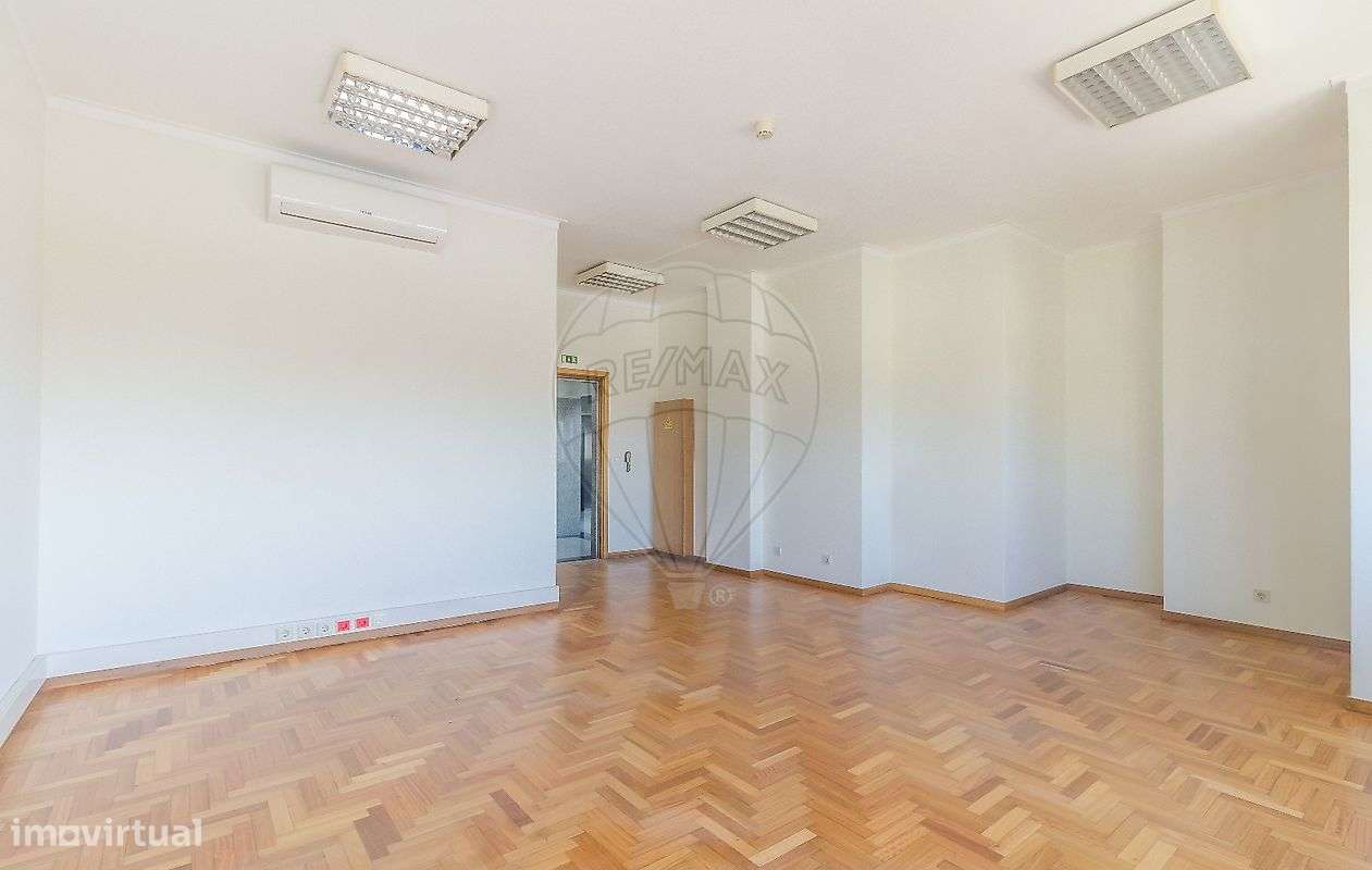 Escritório  para arrendamento - Grande imagem: 2/12