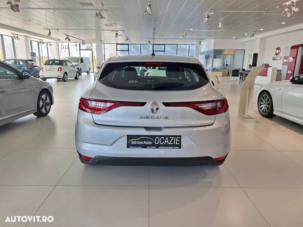 Renault Megane - 5