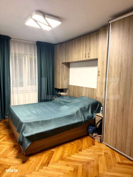 Apartament de vanzare, cu 3 camere, decomandat, etaj 1, zona Tractorul - Imagine principală: 2/8
