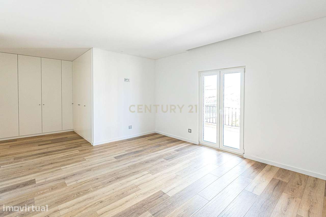 Moradia T6 de Luxo - 924 m² - Piscina -  São Pedro da Cadeira - Nova-33