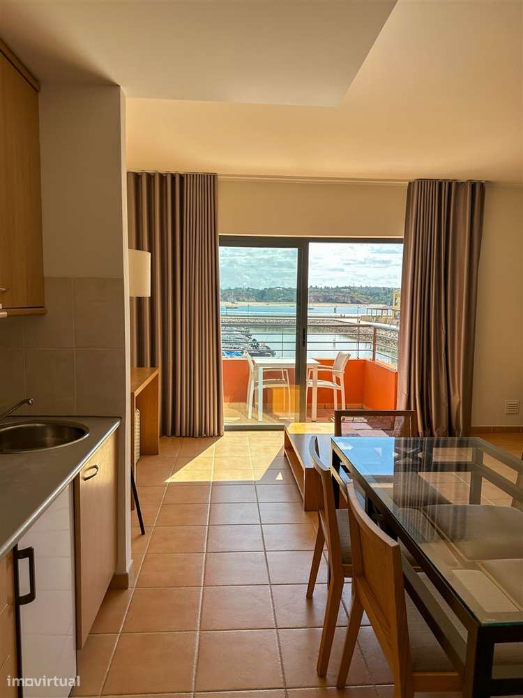 Apartamento T2 com Vista Mar e Rio na Marina da Praia da Rocha – Porti-8