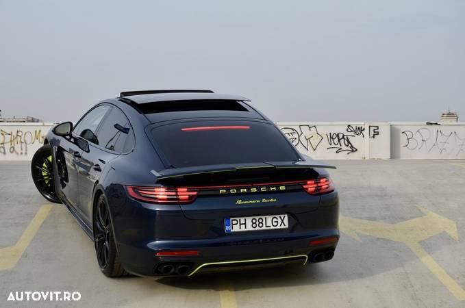 Porsche Panamera Turbo - 9