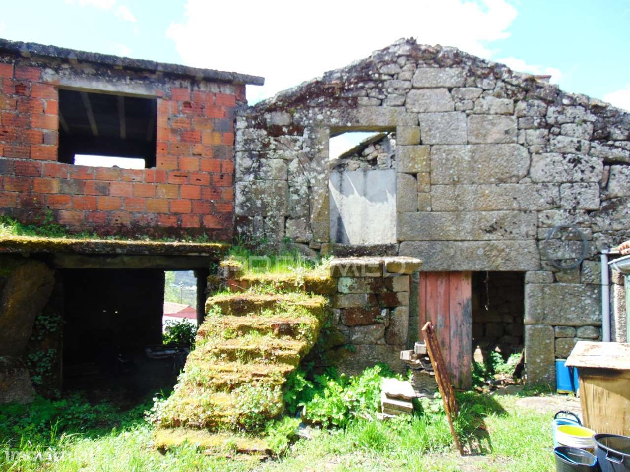 Casa em pedra para recuperação total em Vila Meã / Vila Real - Grande imagem: 2/12