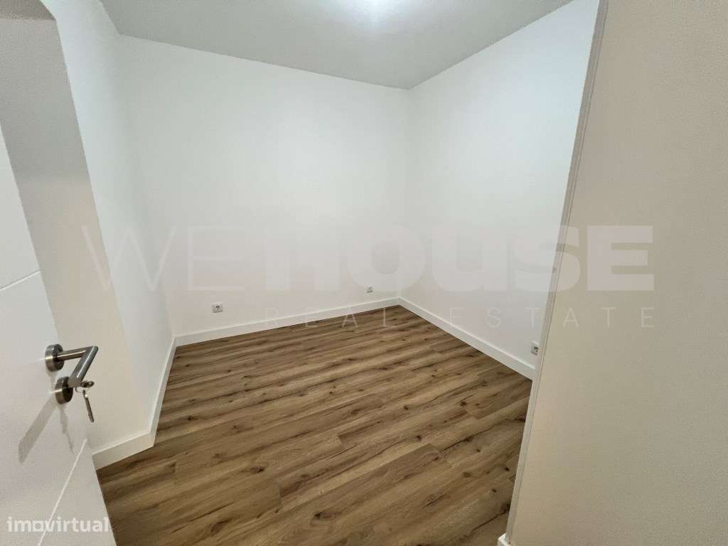 Moradia T2 Moderna com Logradouro em Santo António da Charneca - Ba...-9