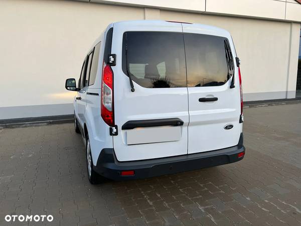 Ford Transit Connect - 17