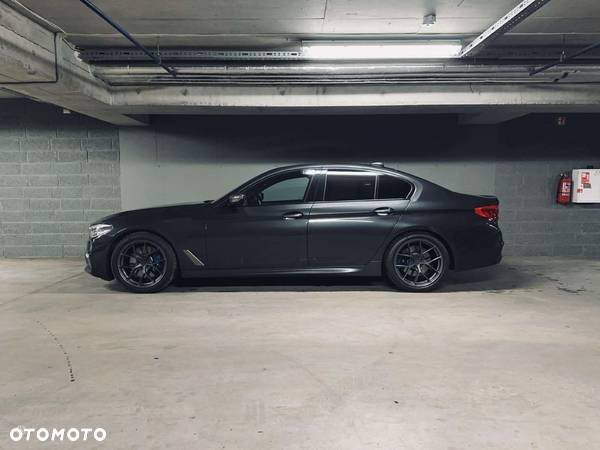 BMW Seria 5 M550i xDrive - 8