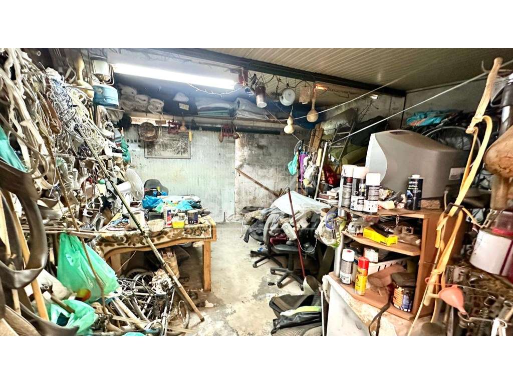 Apartamento T1 com Logradouro e Arrecadação/Garagem no Afonsoeiro -...-21