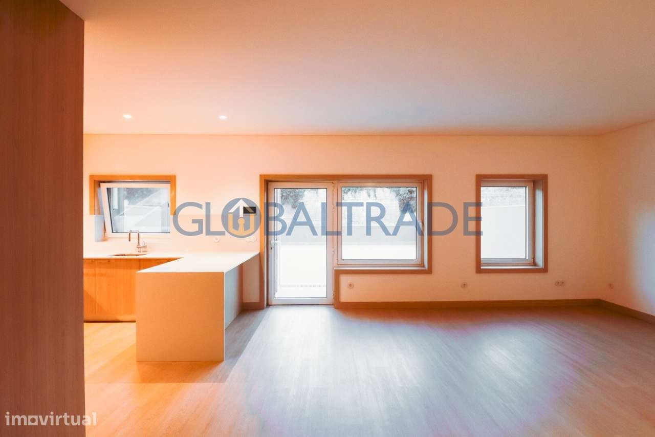 Apartamento T2 Renovado com Terraço em Fânzeres - Grande imagem: 2/60