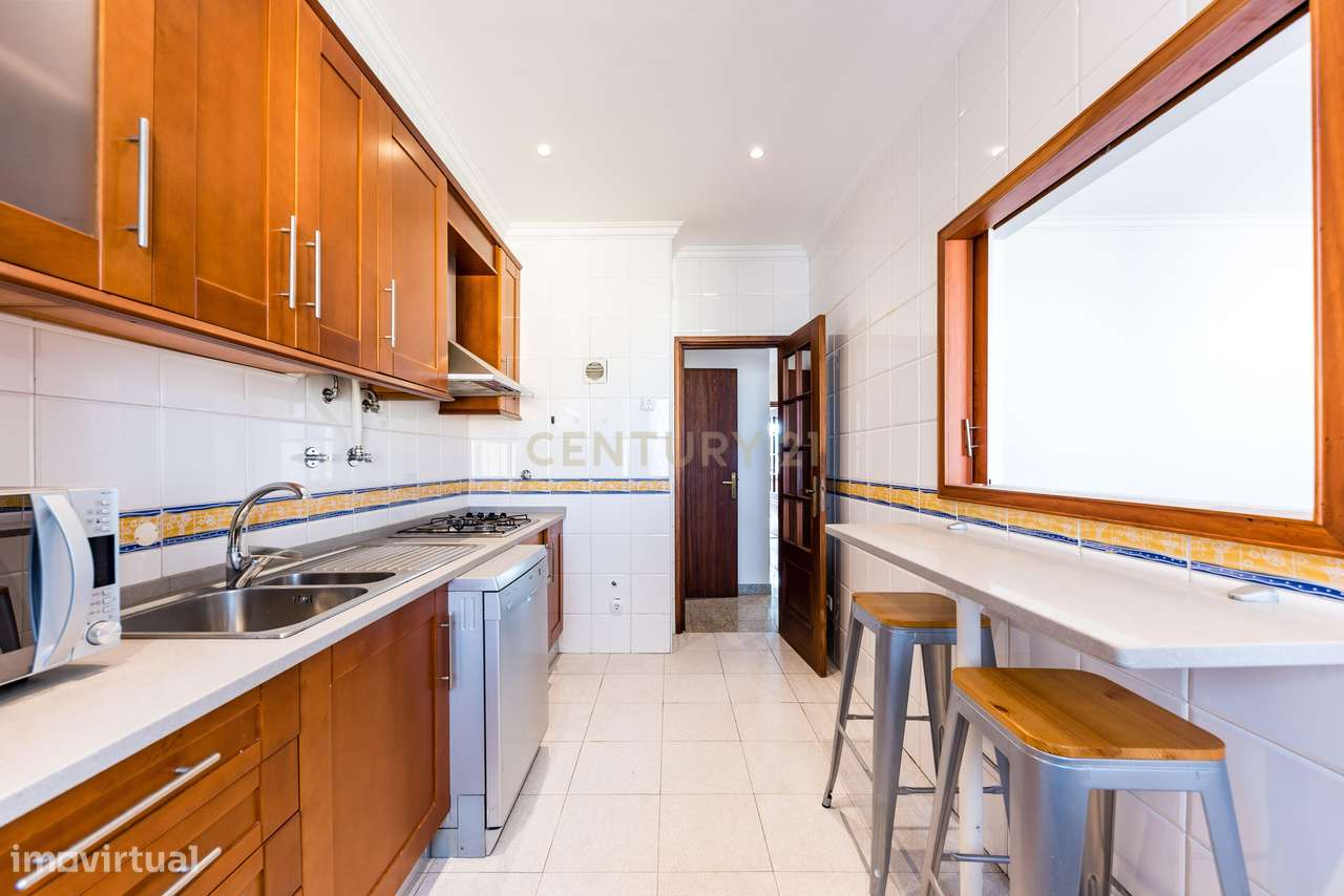 T2 Parqueamento | Elevador | Campo de Ourique | VistaTejo - Grande imagem: 4/25