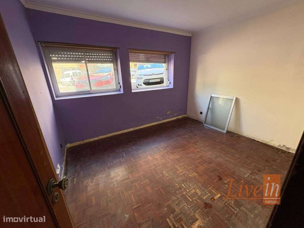 Apartamento T2 Totalmente Remodelado em Monte Abraão - Grande imagem: 3/8