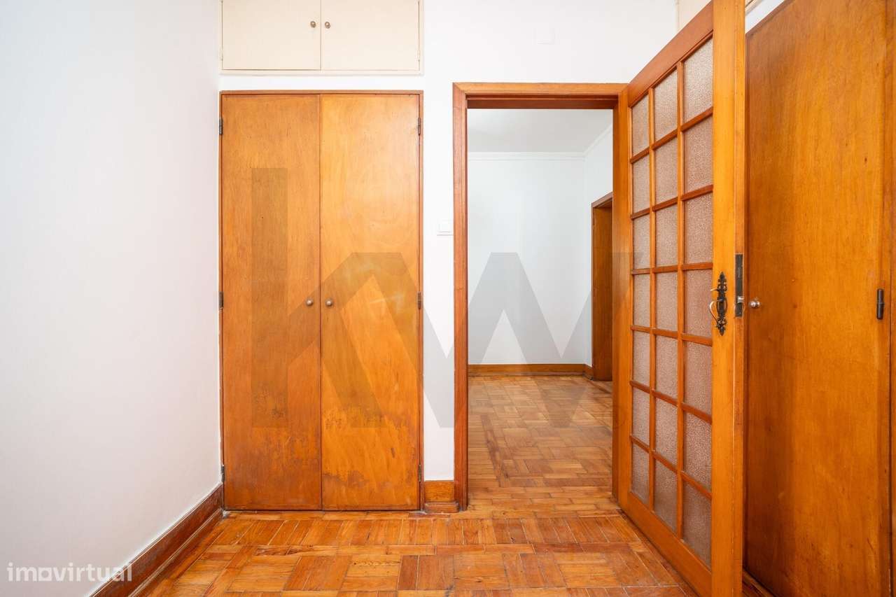 2 Apartamentos T8 + Piso Independente | 3 Garagens | Coimbra-26