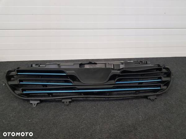 GRILL ATRAPA ZDERZAKA RENAULT TRAFIC III 2014-2019 - 2