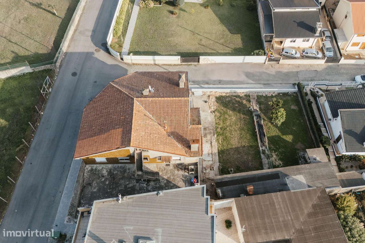Moradia T5 Isolada - Mozelos - Grande imagem: 4/42