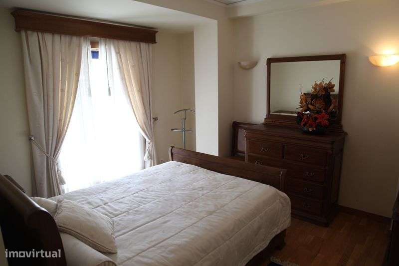 Arrenda-se Apartamento T1 Praça Galiza Porto - Grande imagem: 4/7