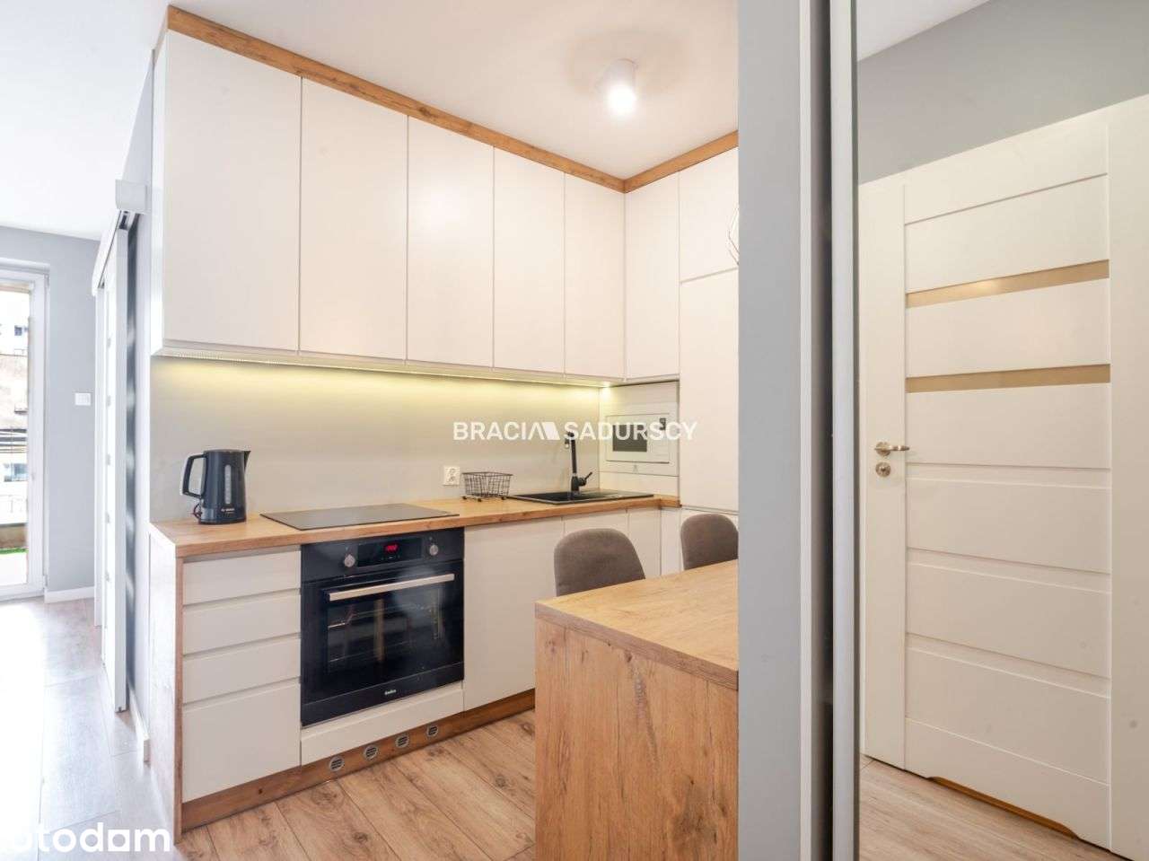 Komfortowo urządzone mieszkanie (taras i parking)-4