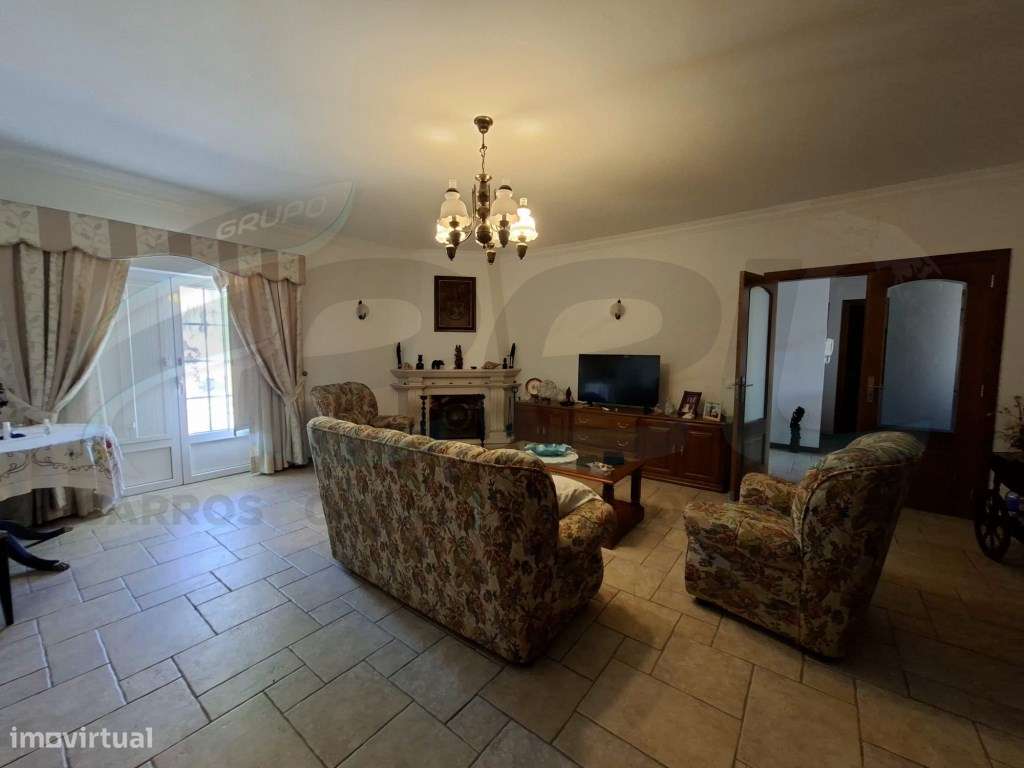 Moradia T5 Azoia de Baixo Santarém-9