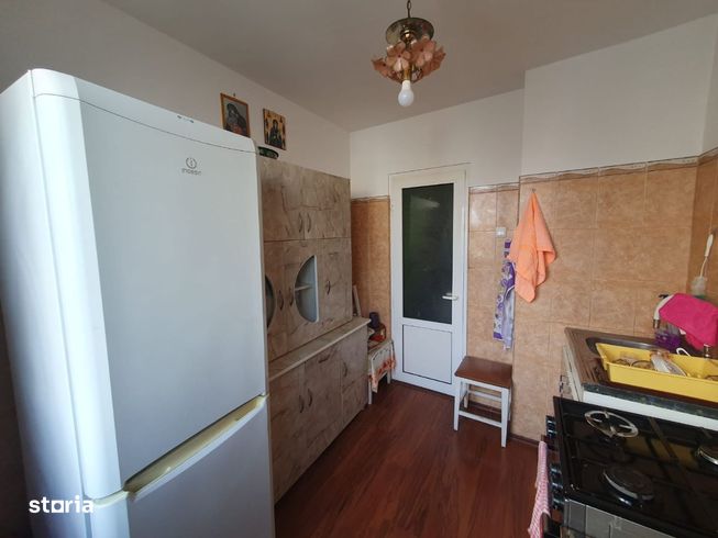 Apartament cu 3 camere in Tiglina 1 etaj 2 bloc cu subsol-4