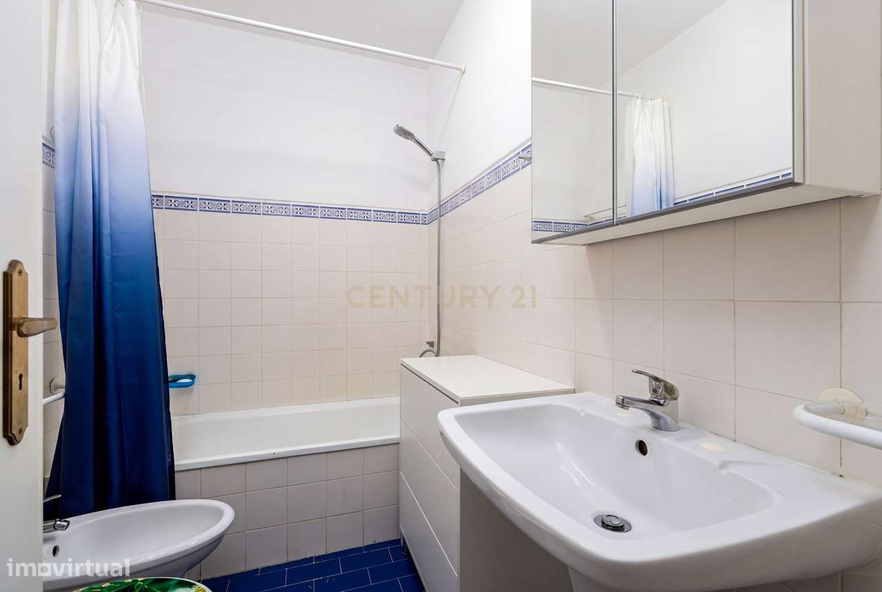 Apartamento T3 em Quelfes, Olhão-7