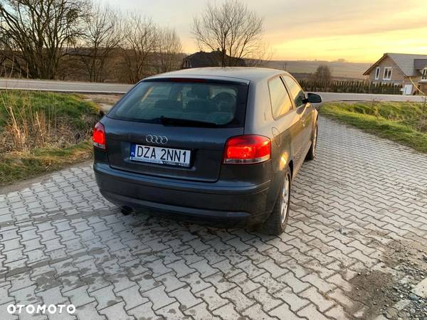 Audi A3 1.6 Limited Edition - 11