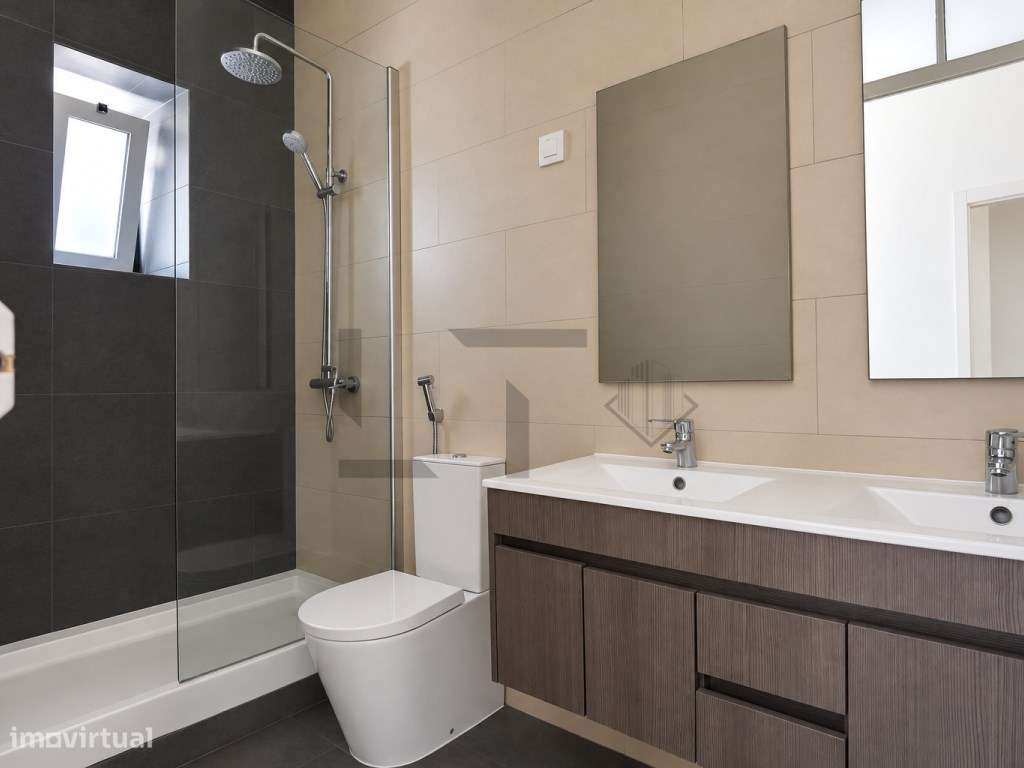 Apartamento T3+1 com Pátio Privado a 2 passos da Av. da LIberdade p...-27
