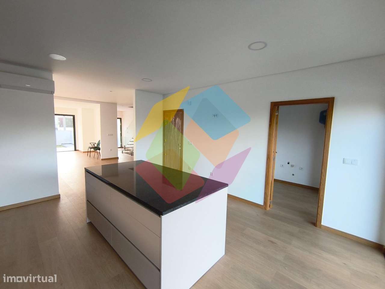 Moradia em Lobão, moderna, luminosa e pensada para o conforto da fam?-13