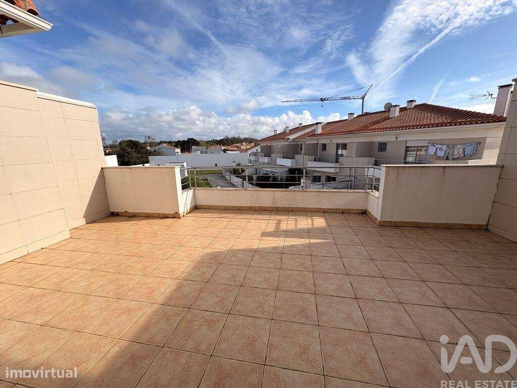 Moradia em banda T4 em Foz do Arelho de 161 m2 - Grande imagem: 4/33