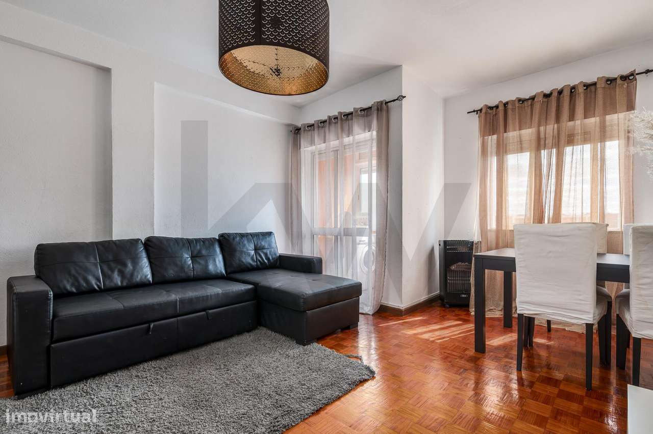 Apartamento T2 com Varanda e Arrecadação, Póvoa de Santa Iria, Vila Fr-0