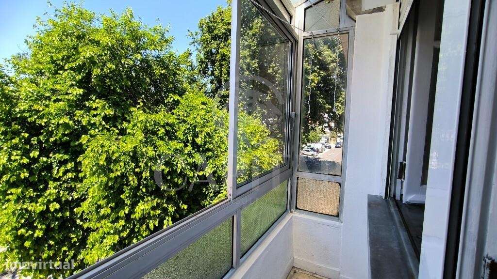 Apartamento T4 nas Mercês-28