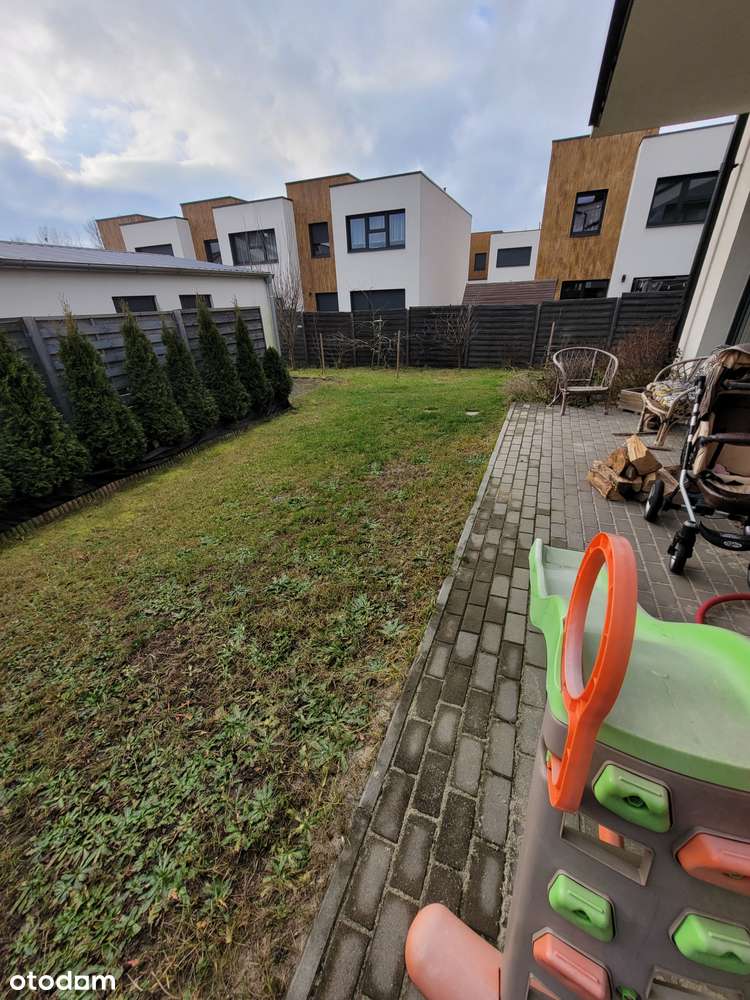 Mieszkanie 4 pokojowe w budynku dwurodzinnym-17