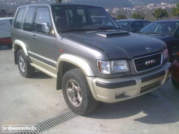 Traseira / Frente /Interior Opel Monterey DTI - 1