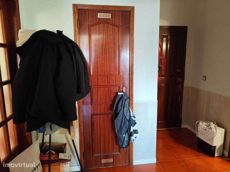 T1 Massamá, ao pé da estação de comboios - Grande imagem: 4/8