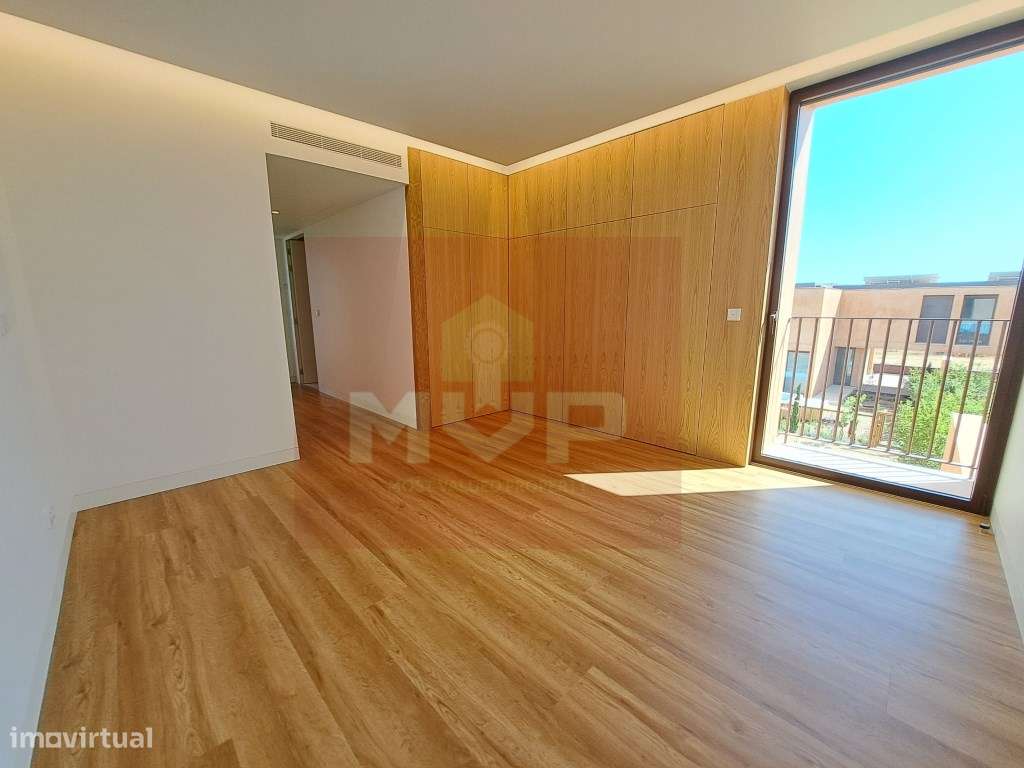 Moradia V3 com piscina e garagem em Vilamoura-7