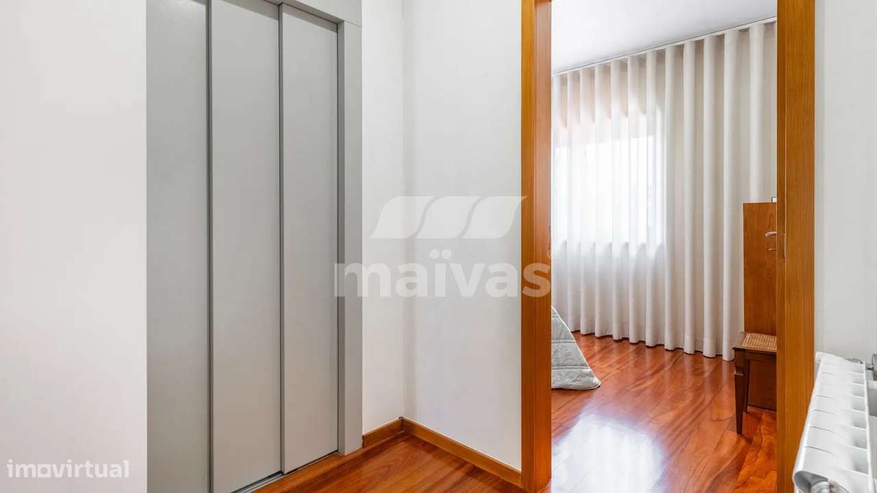 Moradia Gaveto T4-15