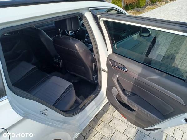 Volkswagen Passat 2.0 TDI SCR Comfortline - 22