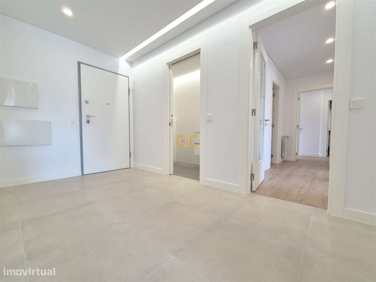 Apartamento T3 novo, com garagem, para venda na Figueira da Foz- Buarc-16