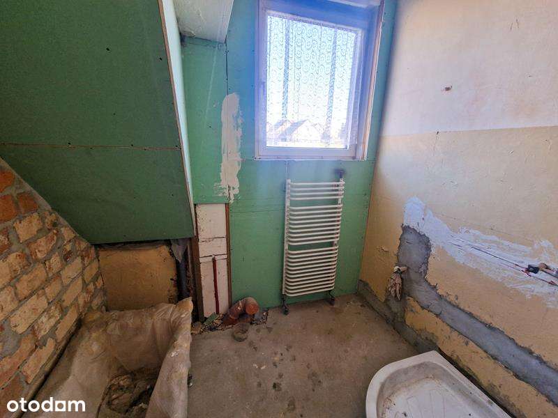 Ładna działka w centrum, a dom w gratisie!-9