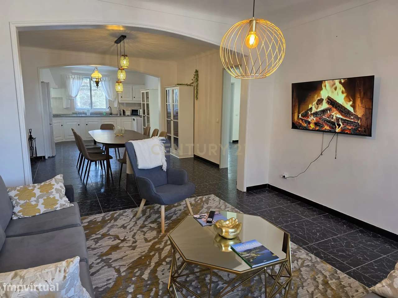 Moradia T5 Totalmente Equipada e Renovada com Vista Deslumbrante – Lom-2