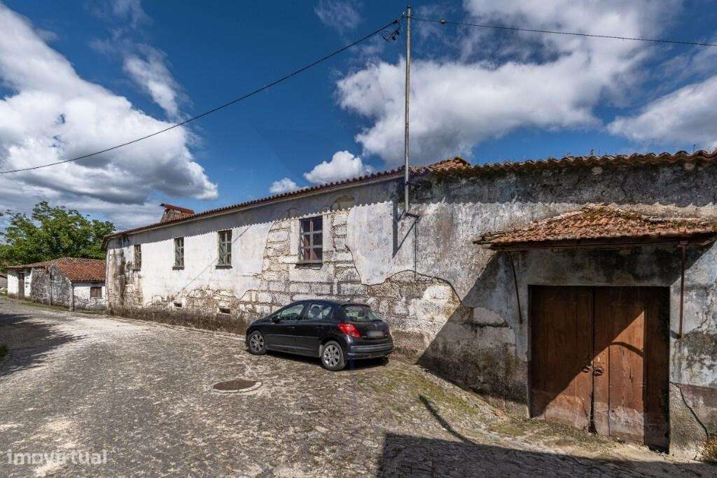 Casa Senhorial em Cunha, Braga – Excelente Oportunidade de Investiment-28
