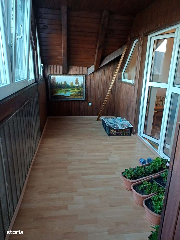 Casa de vanzare Codlea 299.00 euro - 7 camere,300 mp -  834 mp curte.-15