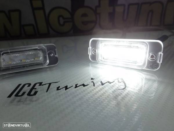 Suporte de lâmpada de matricula com led branco para Mercedes Classe R W251, ML W163, W164, GL X164 - 18