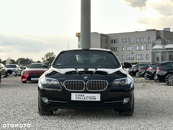 BMW Seria 5 550i - 9