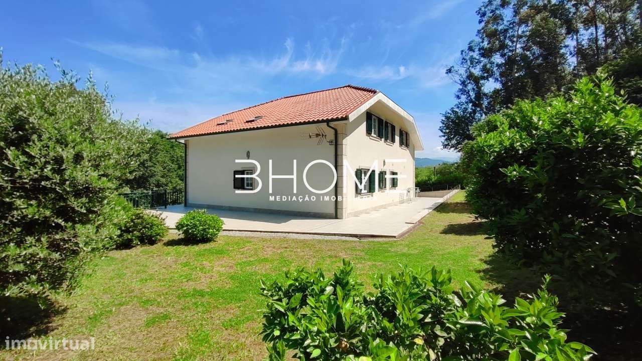 Moradia Individual na Povoa de Lanhoso - Sobradelo da Goma-10