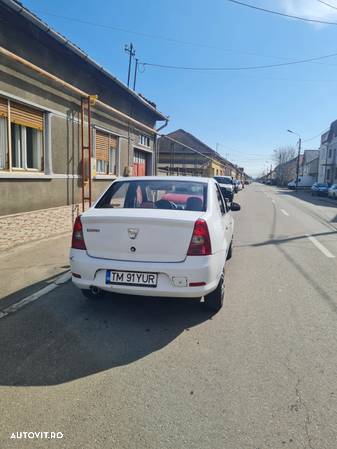 Dacia Logan 1.2 - 14