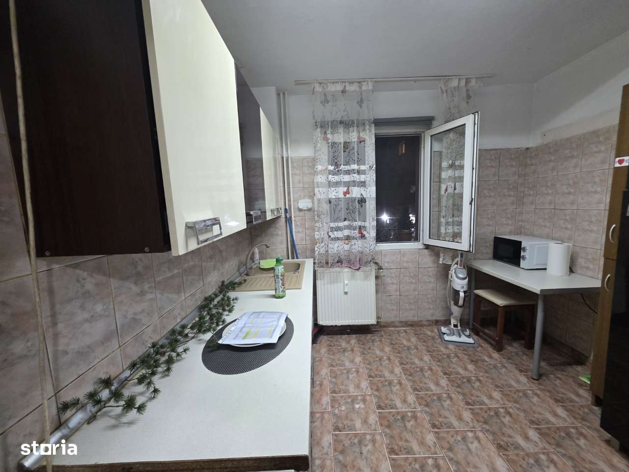 Apartament de 4 camere Titan, pe Liviu Rebreanu, 5 minute metrou si parc IOR, bloc 4 etaje