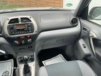 Toyota RAV4 1.8 VVT-i Terra 2WD - 12