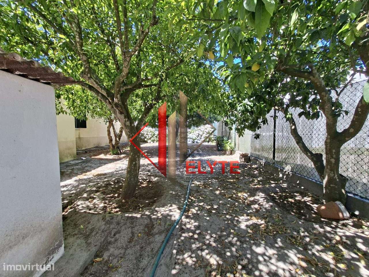 Moradia em Foros de Salvaterra.-23